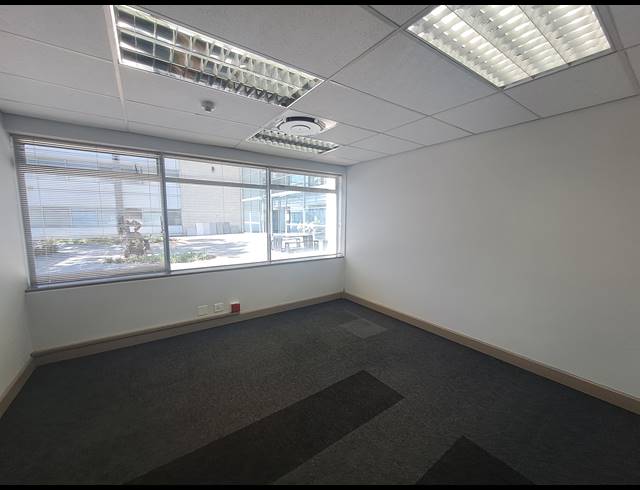 937M² OFFICE TO LET IN ILLOVO